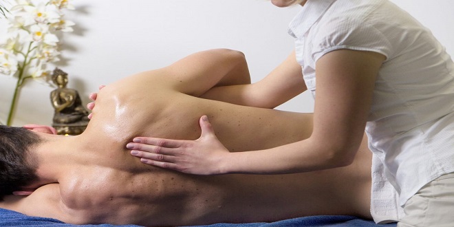 What's the Difference Between a Massage Therapist and a Masseuse?